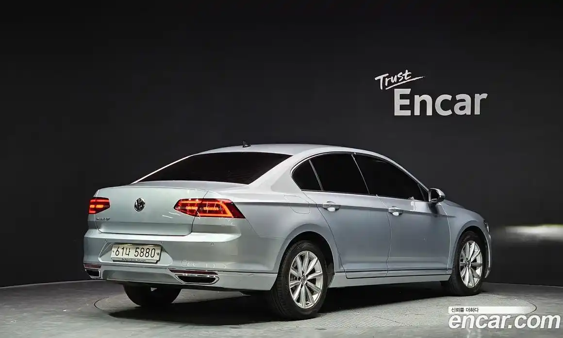 Volkswagen Passat 2018 2.0 Автомат в Москве № 232070, фото 12