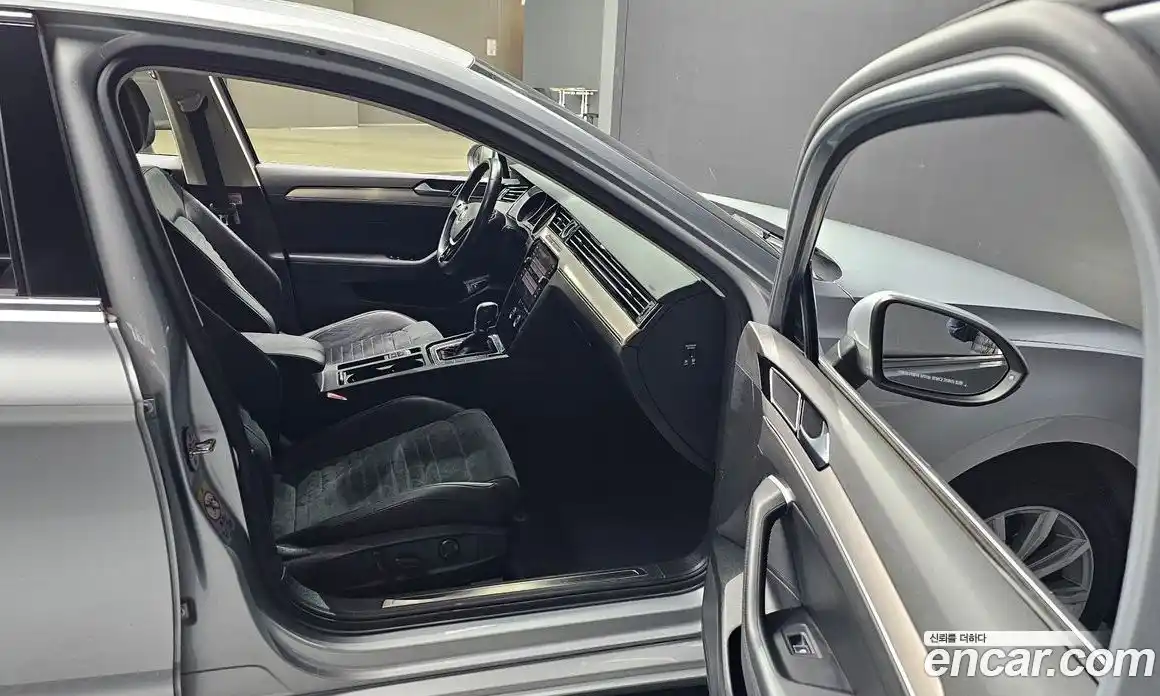 Volkswagen Passat 2018 2.0 Автомат в Москве № 232070, фото 16