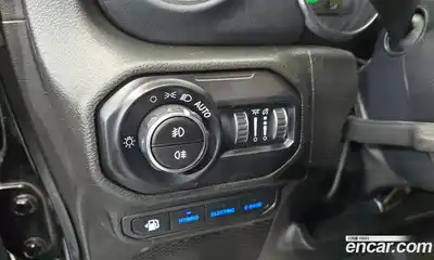 Jeep Wrangler 2022 2.0 Автомат в Москве № 232283, миниатюра 11