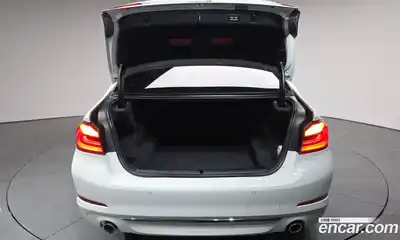 BMW 5-Series 2019 2.0 Автомат в Москве № 234617, миниатюра 2