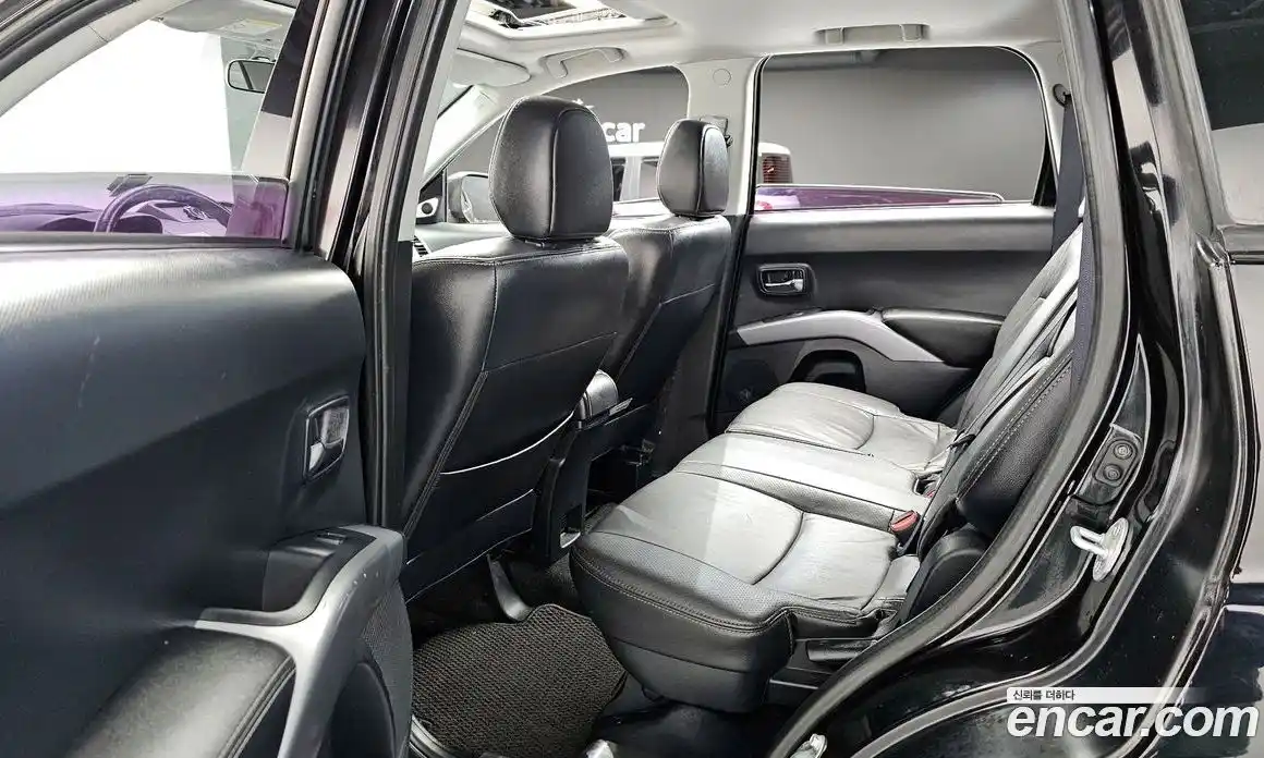 Mitsubishi Outlander 2009 3.0 Автомат в Москве № 236142, фото 10