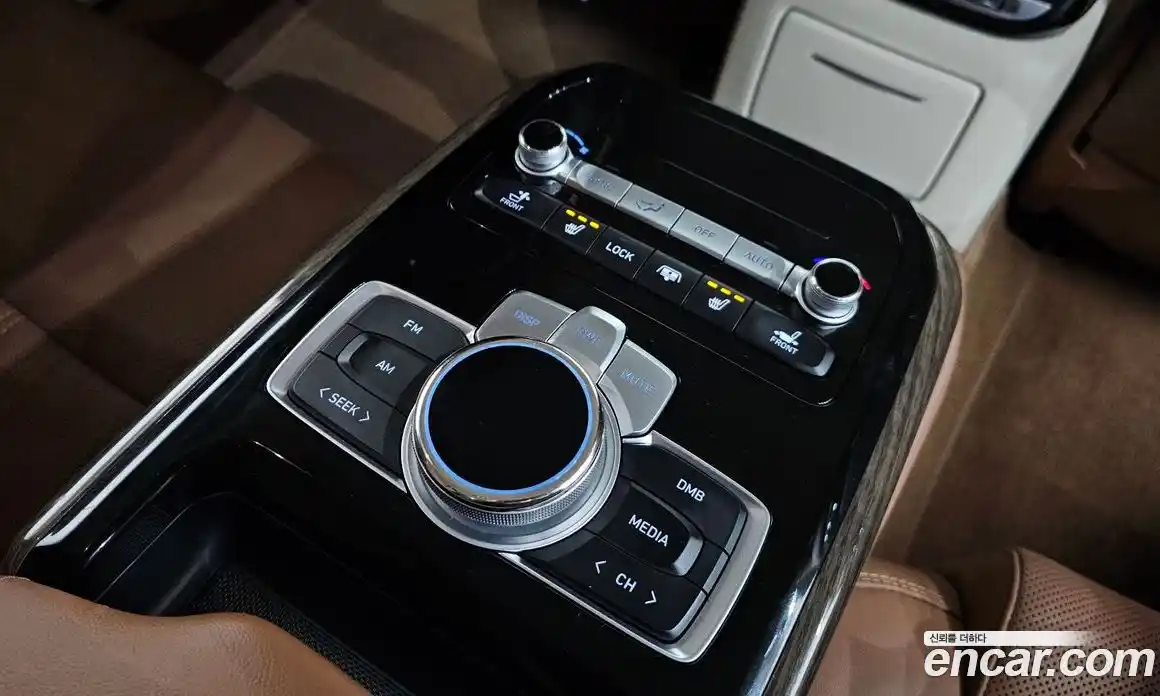 Genesis G90 2019 3.8 Автомат в Москве № 24557, фото 18