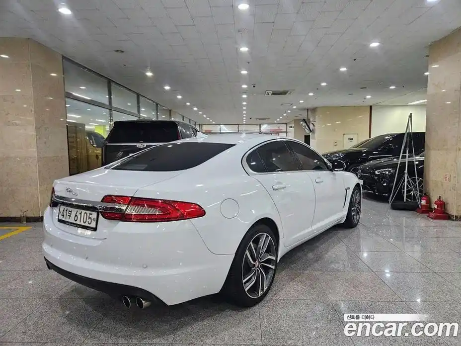 Jaguar XF 2014 2.0 Автомат в Москве № 248335, фото 3