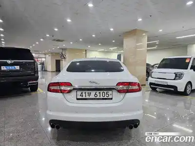 Jaguar XF 2014 2.0 Автомат в Москве № 248335, миниатюра 4