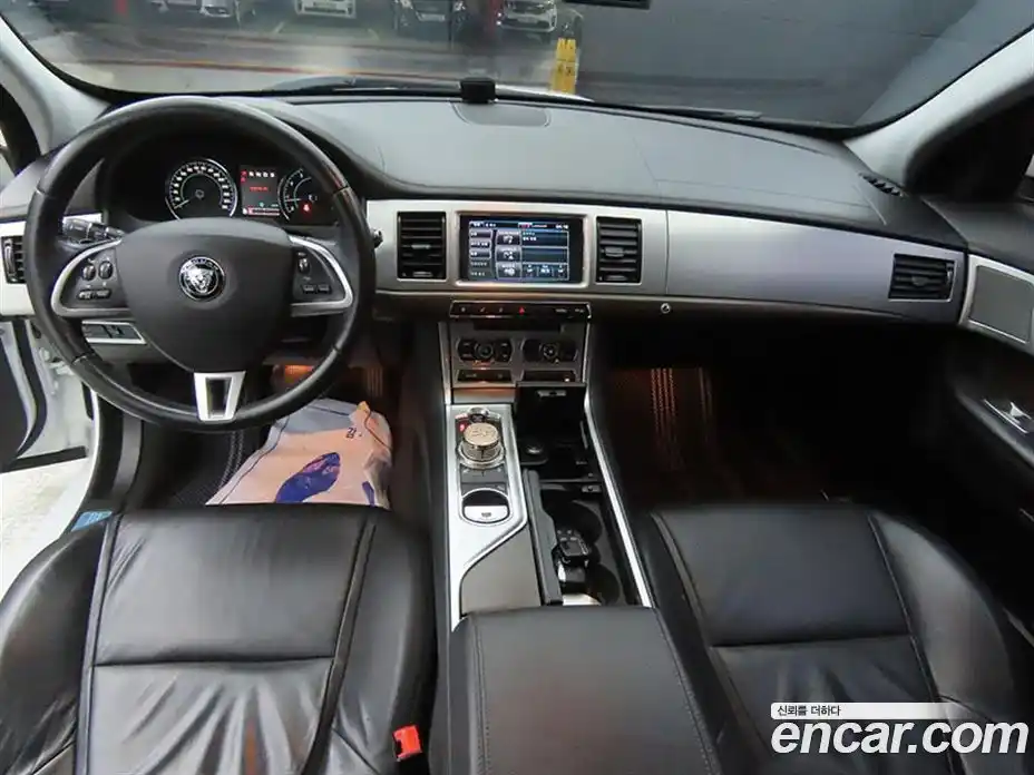 Jaguar XF 2014 2.0 Автомат в Москве № 248335, фото 7