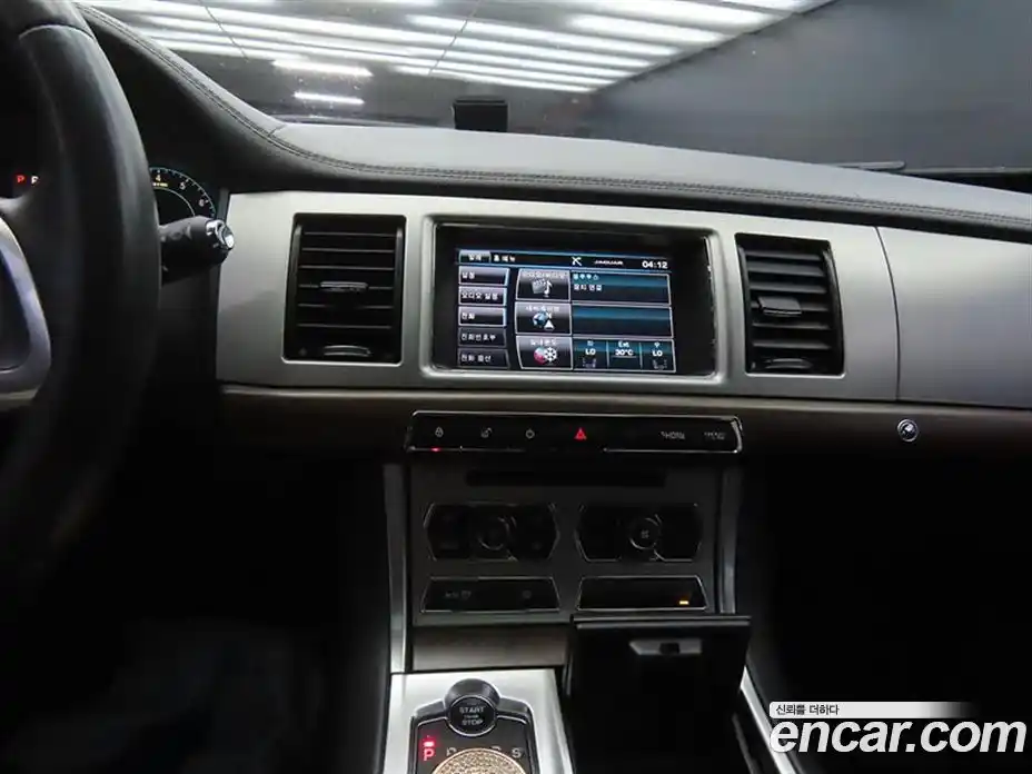 Jaguar XF 2014 2.0 Автомат в Москве № 248335, фото 10