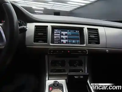 Jaguar XF 2014 2.0 Автомат в Москве № 248335, миниатюра 10