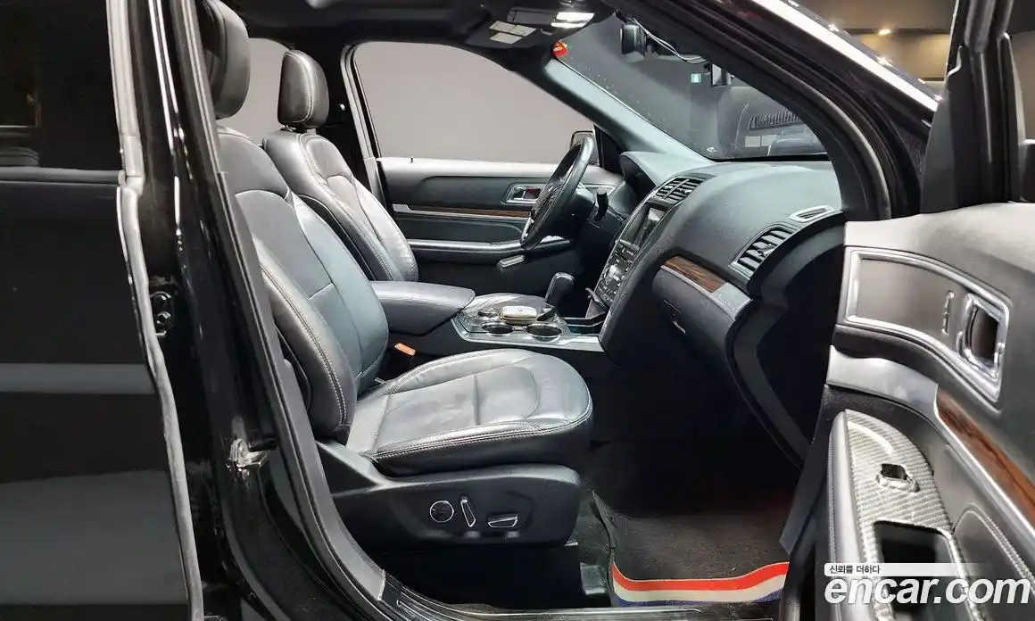 Ford Explorer 2018 2.3 Автомат в Москве № 255628, фото 9