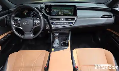 Lexus ES 2024 2.5 Автомат в Москве № 275325, миниатюра 2