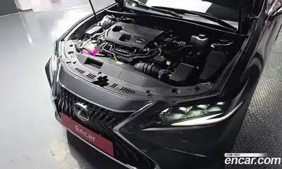 Lexus ES 2024 2.5 Автомат в Москве № 275325, миниатюра 8