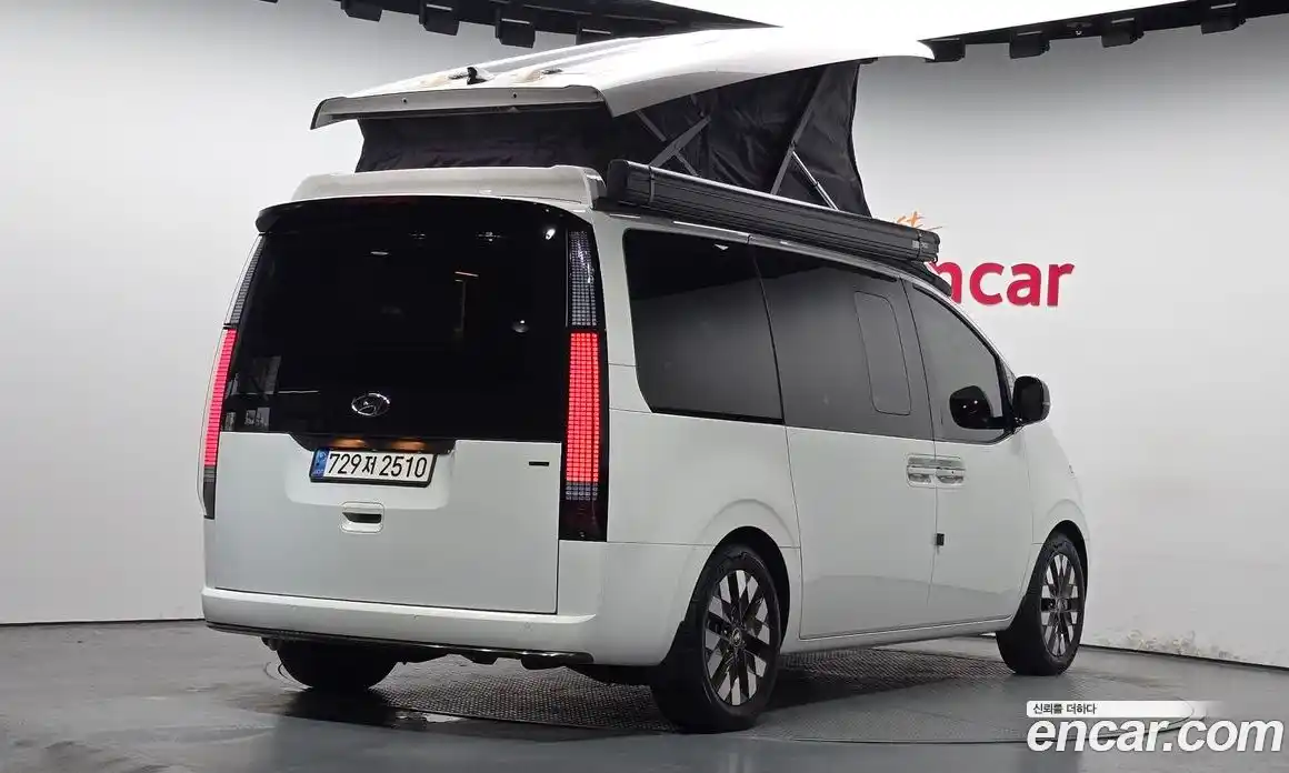 Hyundai Staria 2023 2.2 Автомат в Москве № 281632, фото 3