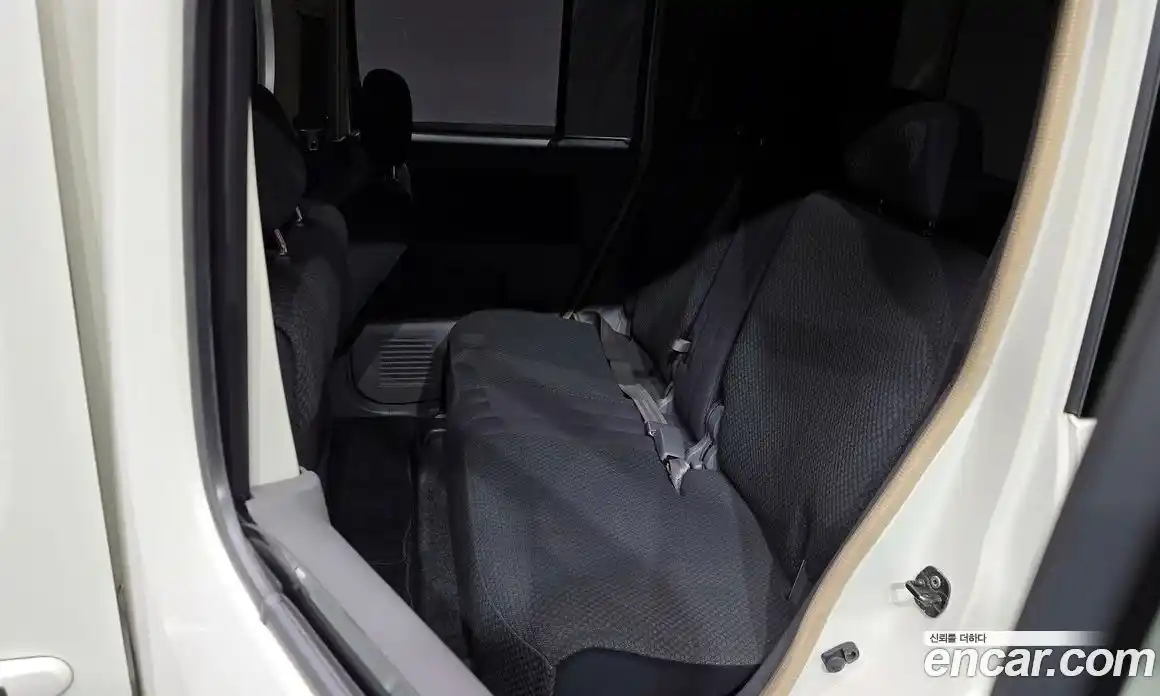 Nissan Cube 2008 1.5 Автомат в Москве № 285043, фото 15