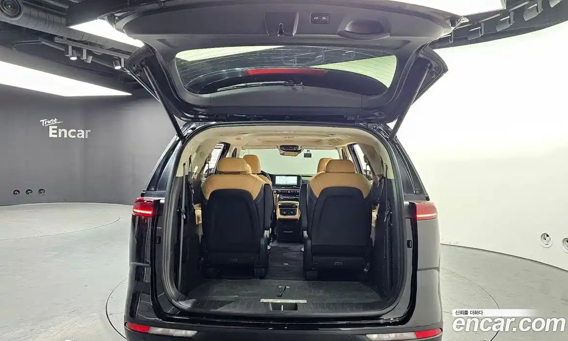 Kia Canival 2023 2.2 Автомат в Москве № 288386, фото 18