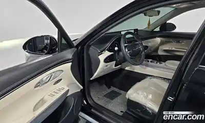 Genesis GV70 2023 2.5 Автомат в Москве № 289133, миниатюра 9