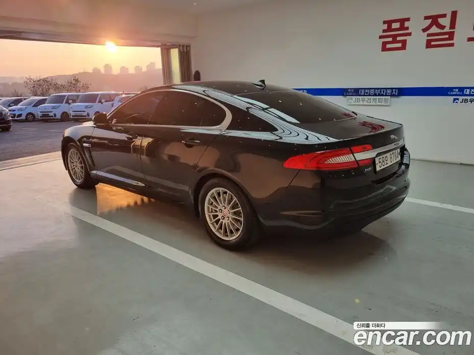 Jaguar XF 2014 2.2 Автомат в Москве № 305188, фото 17