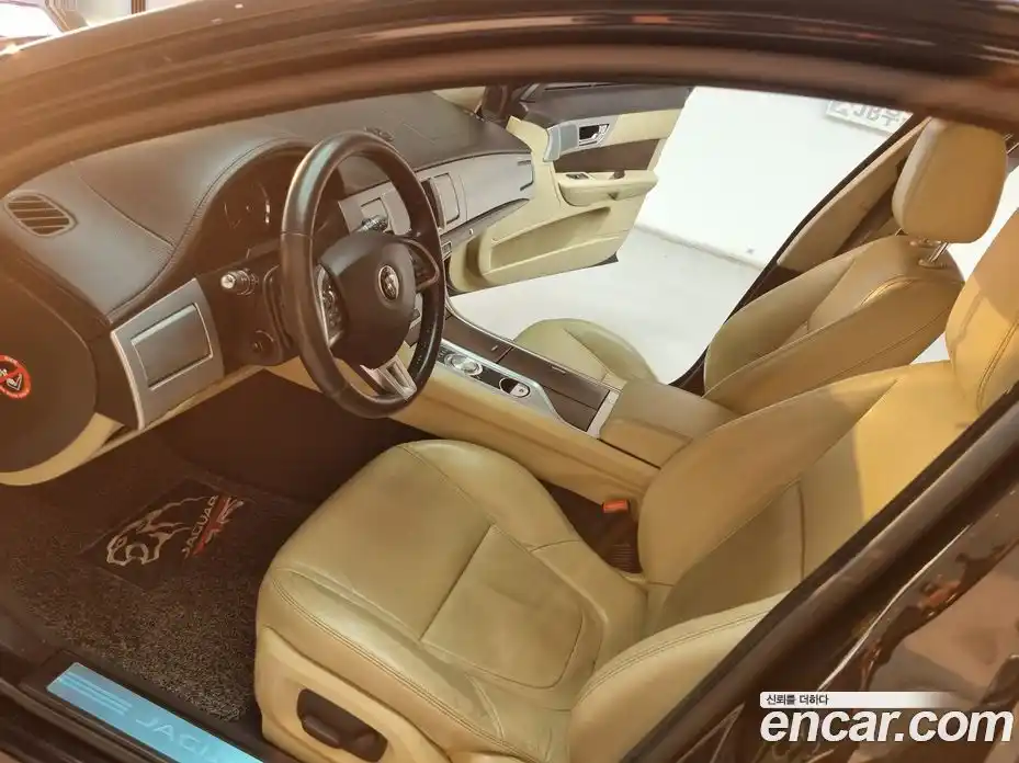 Jaguar XF 2014 2.2 Автомат в Москве № 305188, фото 10