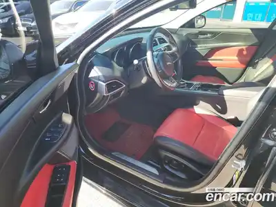 Jaguar XE 2017 2.0 Автомат в Москве № 305190, миниатюра 11