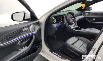 Mercedes-Benz E-Class 2021 2.0 Автомат в Москве № 308149, миниатюра 6