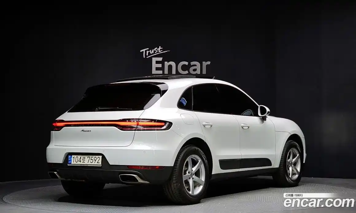 Porsche Macan 2021 2.0 Автомат в Москве № 326368, фото 4