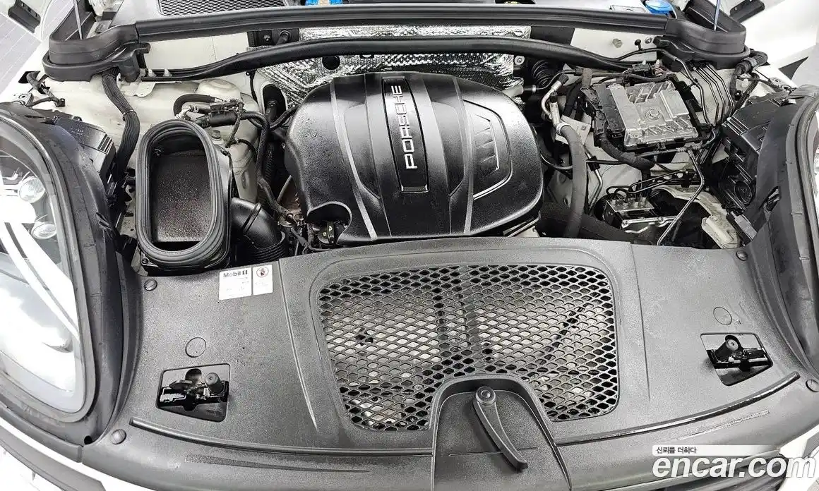 Porsche Macan 2021 2.0 Автомат в Москве № 326368, фото 9