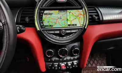 Mini Cooper 2019 2.0 Автомат в Москве № 334292, миниатюра 8