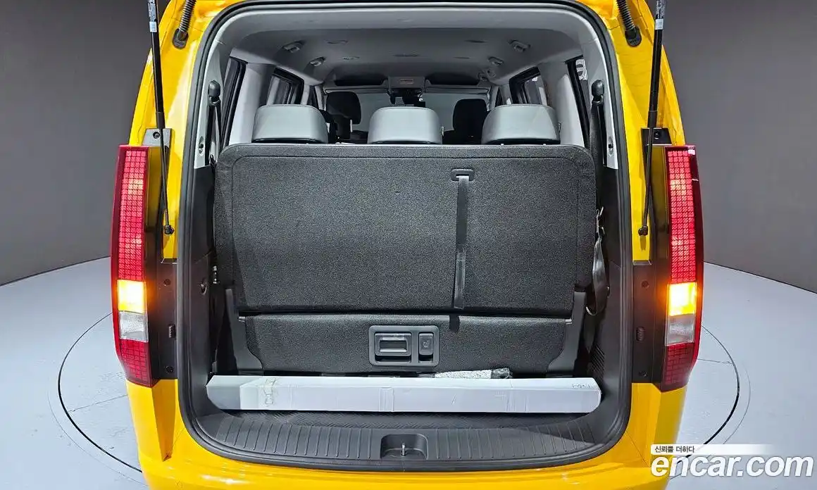 Hyundai Staria 2025 3.5 Автомат в Москве № 334362, фото 12