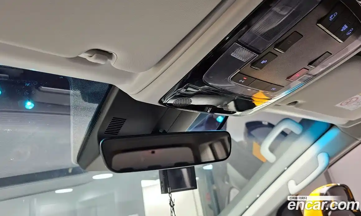 Hyundai Staria 2025 3.5 Автомат в Москве № 334362, фото 18