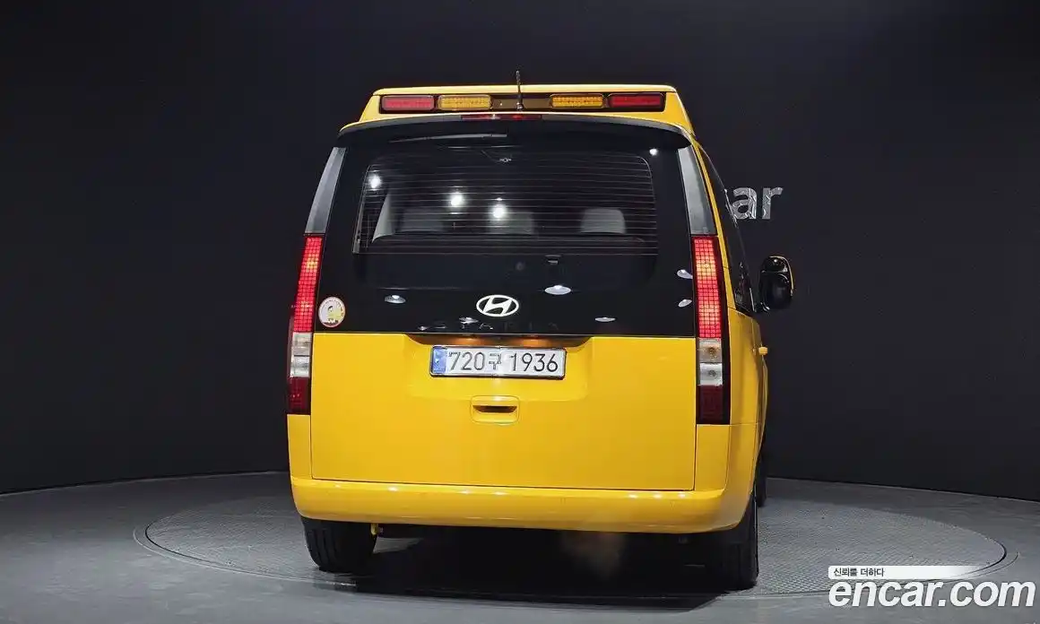 Hyundai Staria 2025 3.5 Автомат в Москве № 334362, фото 19