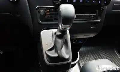 Hyundai Staria 2025 3.5 Автомат в Москве № 334362, миниатюра 4