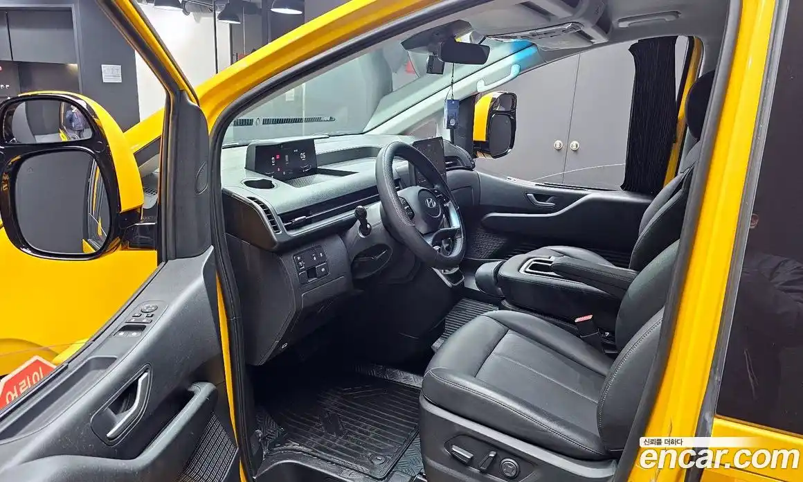 Hyundai Staria 2025 3.5 Автомат в Москве № 334362, фото 7