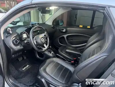 Smart Fortwo 2018 0.3 Автомат в Москве № 376130, миниатюра 5