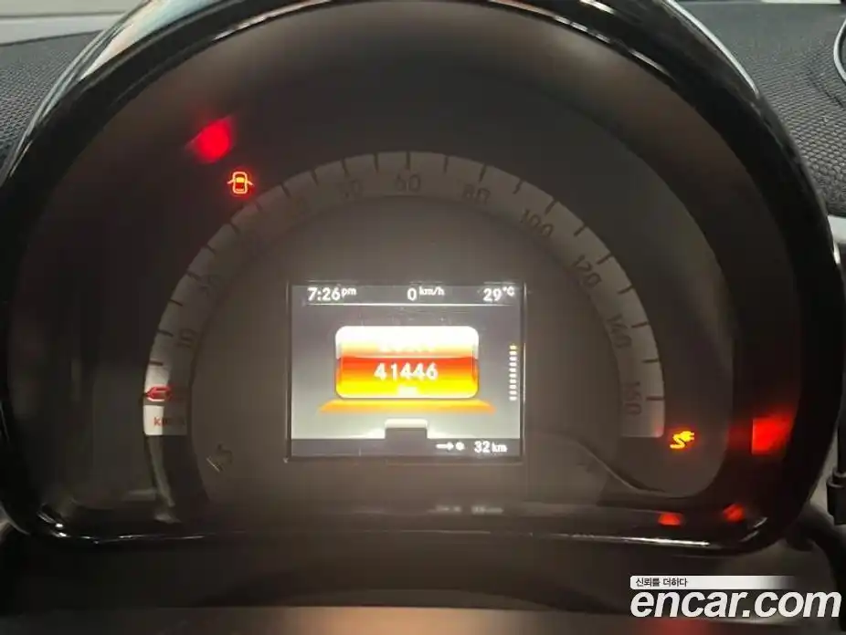 Smart Fortwo 2018 0.3 Автомат в Москве № 376130, фото 8