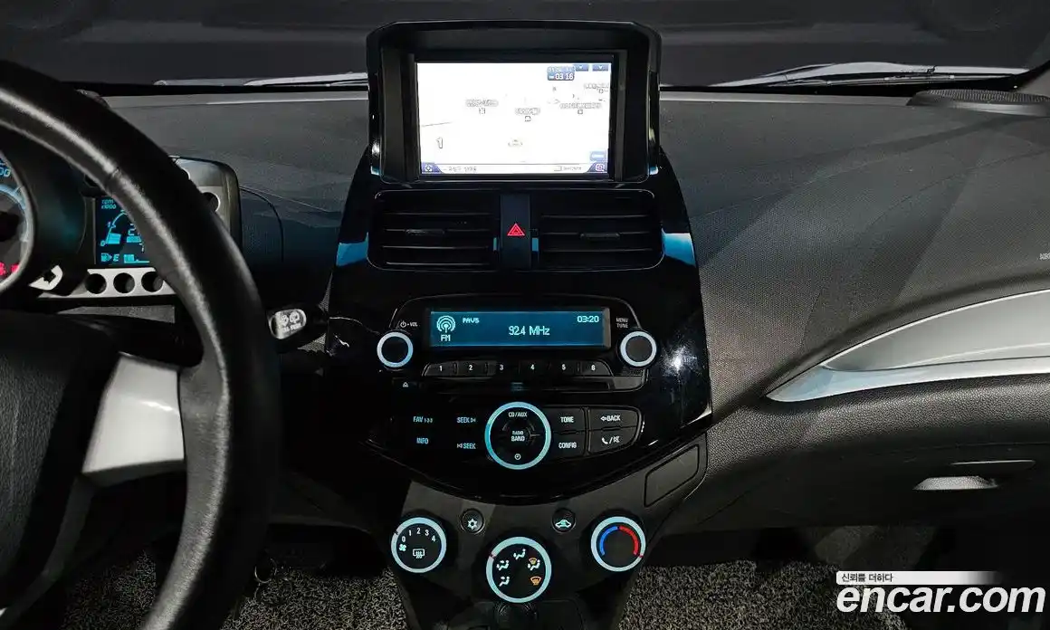 Chevrolet Spark 2013 1.0 Автомат в Москве № 389837, фото 16