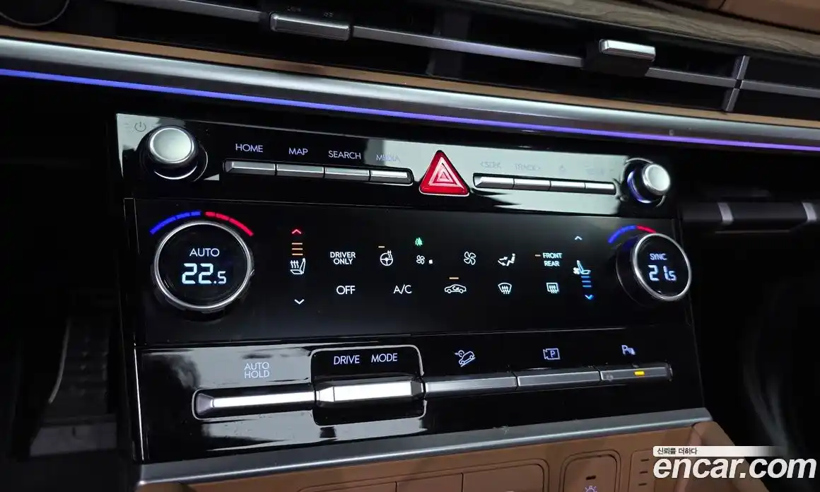 Hyundai Santa Fe 2024 1.6 Автомат в Москве № 396049, фото 17