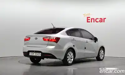 Kia Pride 2014 1.4 Автомат в Москве № 402417, миниатюра 2