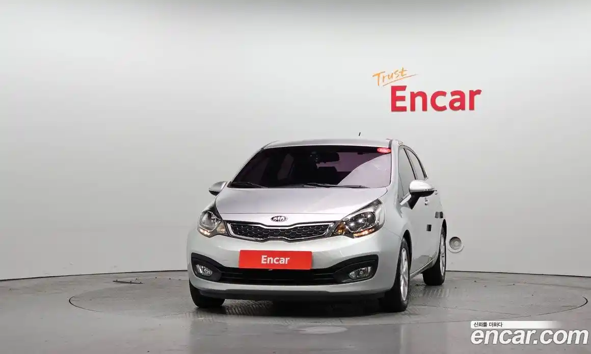 Kia Pride 2014 1.4 Автомат в Москве № 402417, фото 3