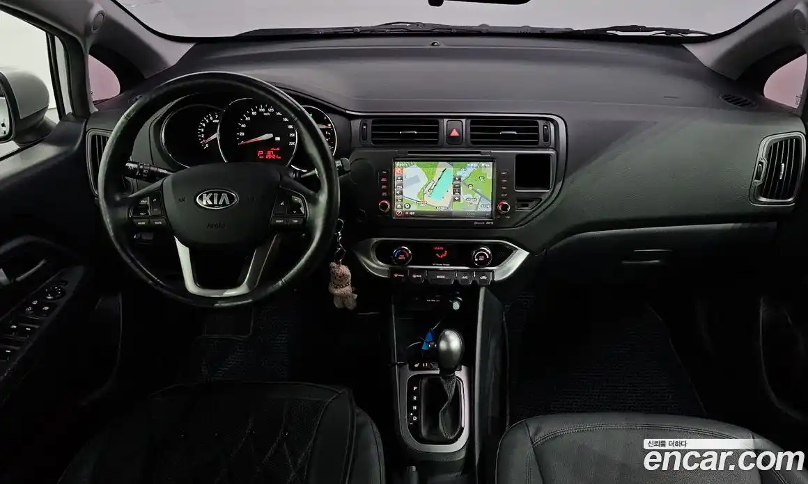 Kia Pride 2014 1.4 Автомат в Москве № 402417, фото 7