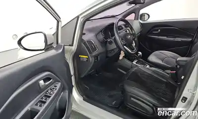 Kia Pride 2014 1.4 Автомат в Москве № 402417, миниатюра 10