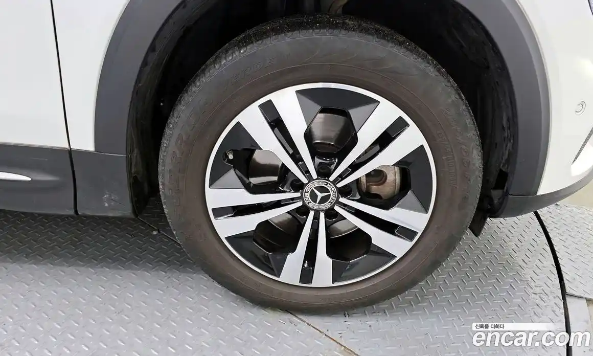 Mercedes-Benz GLB-Class 2023 1.9 Автомат в Москве № 412123, фото 5