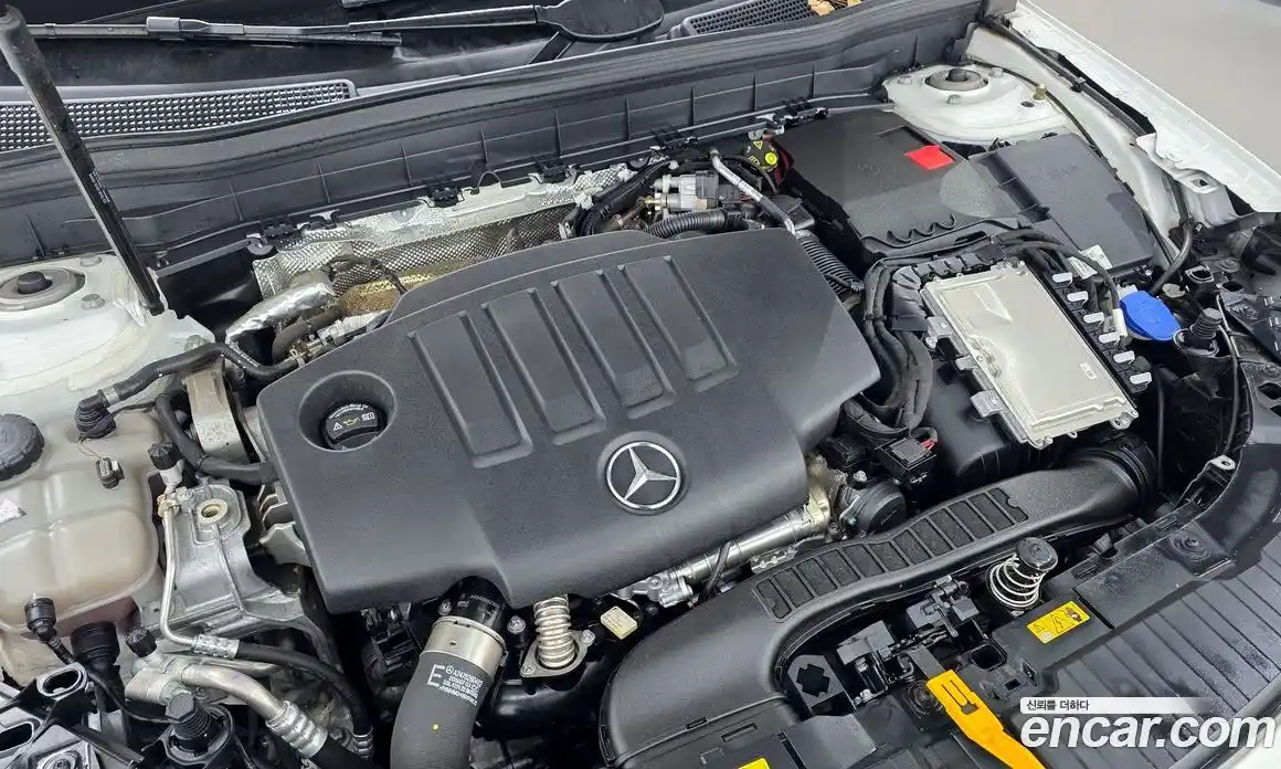 Mercedes-Benz GLB-Class 2023 1.9 Автомат в Москве № 412123, фото 6