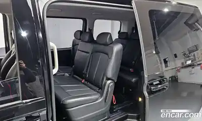 Hyundai Staria 2023 2.2 Автомат в Москве № 44782, миниатюра 2