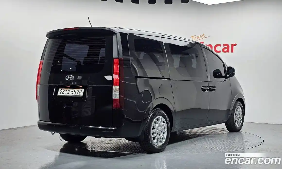 Hyundai Staria 2023 2.2 Автомат в Москве № 44782, фото 4