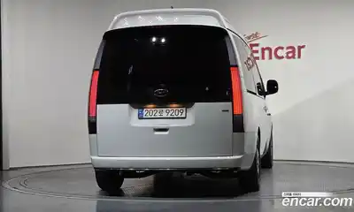 Hyundai Staria, 2023