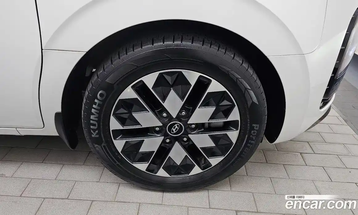 Hyundai Staria 2023 2.2 Автомат в Москве № 46198, фото 11