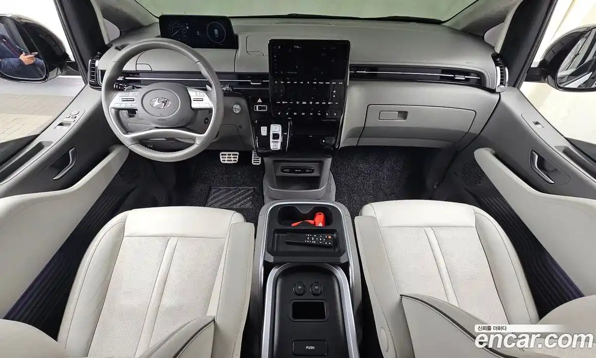 Hyundai Staria 2023 2.2 Автомат в Москве № 46198, фото 13