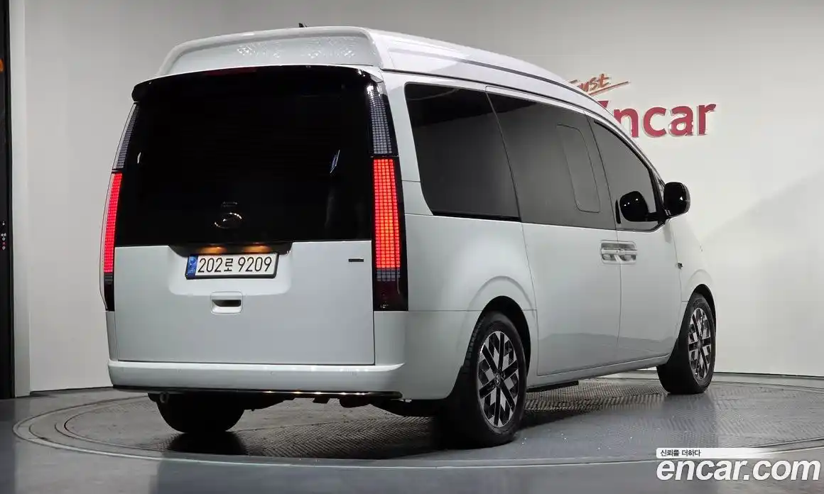 Hyundai Staria 2023 2.2 Автомат в Москве № 46198, фото 18