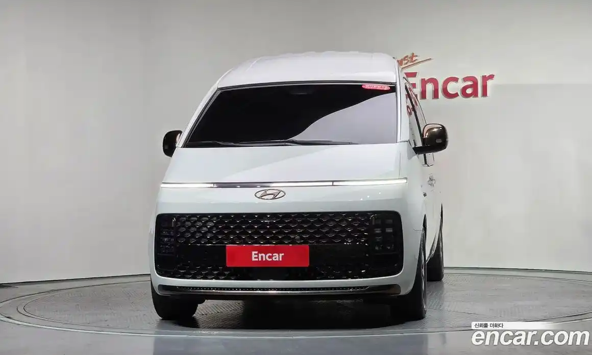 Hyundai Staria 2023 2.2 Автомат в Москве № 46198, фото 3