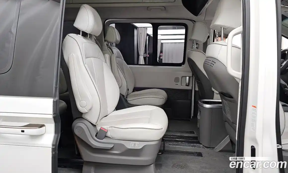 Hyundai Staria 2023 2.2 Автомат в Москве № 46198, фото 5