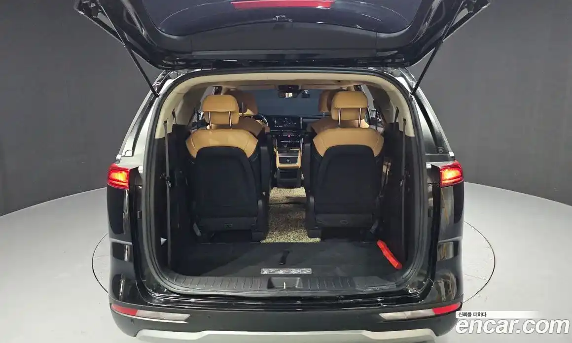 Kia Canival 2023 2.2 Автомат в Москве № 53285, фото 13