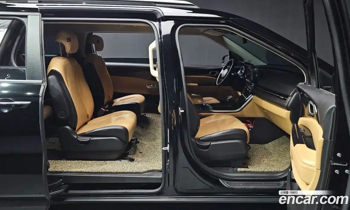 Kia Canival 2023 2.2 Автомат в Москве № 53285, фото 17